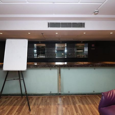 Capital O 19296 Joy Inn & Suites Bhiwadi Екстериор снимка