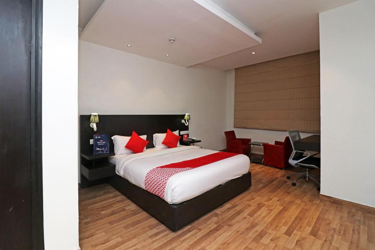 Capital O 19296 Joy Inn & Suites Bhiwadi Екстериор снимка
