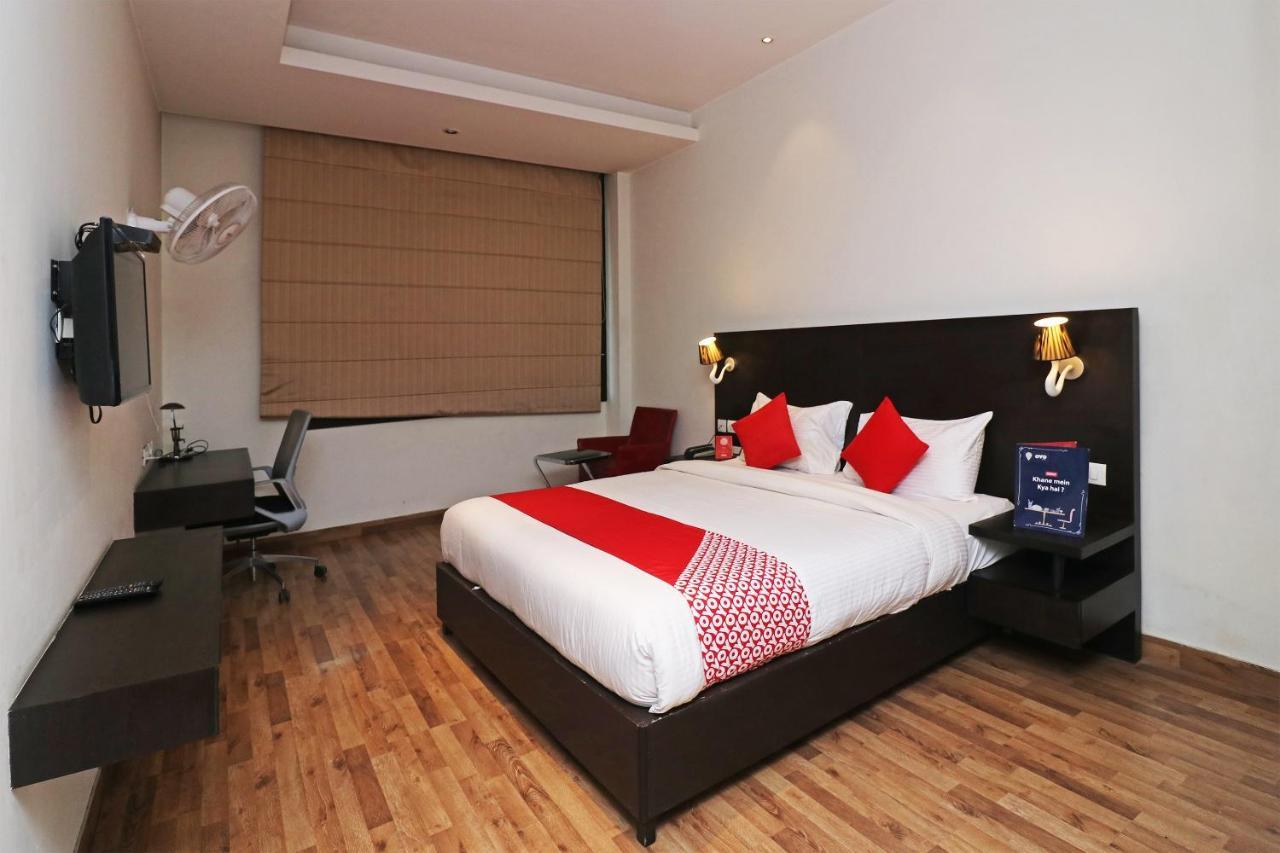 Capital O 19296 Joy Inn & Suites Bhiwadi Екстериор снимка