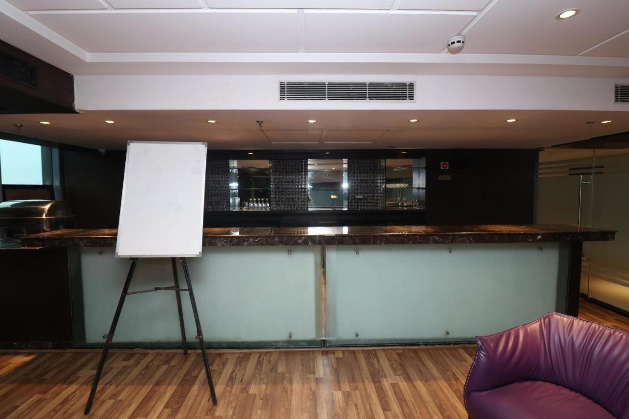 Capital O 19296 Joy Inn & Suites Bhiwadi Екстериор снимка