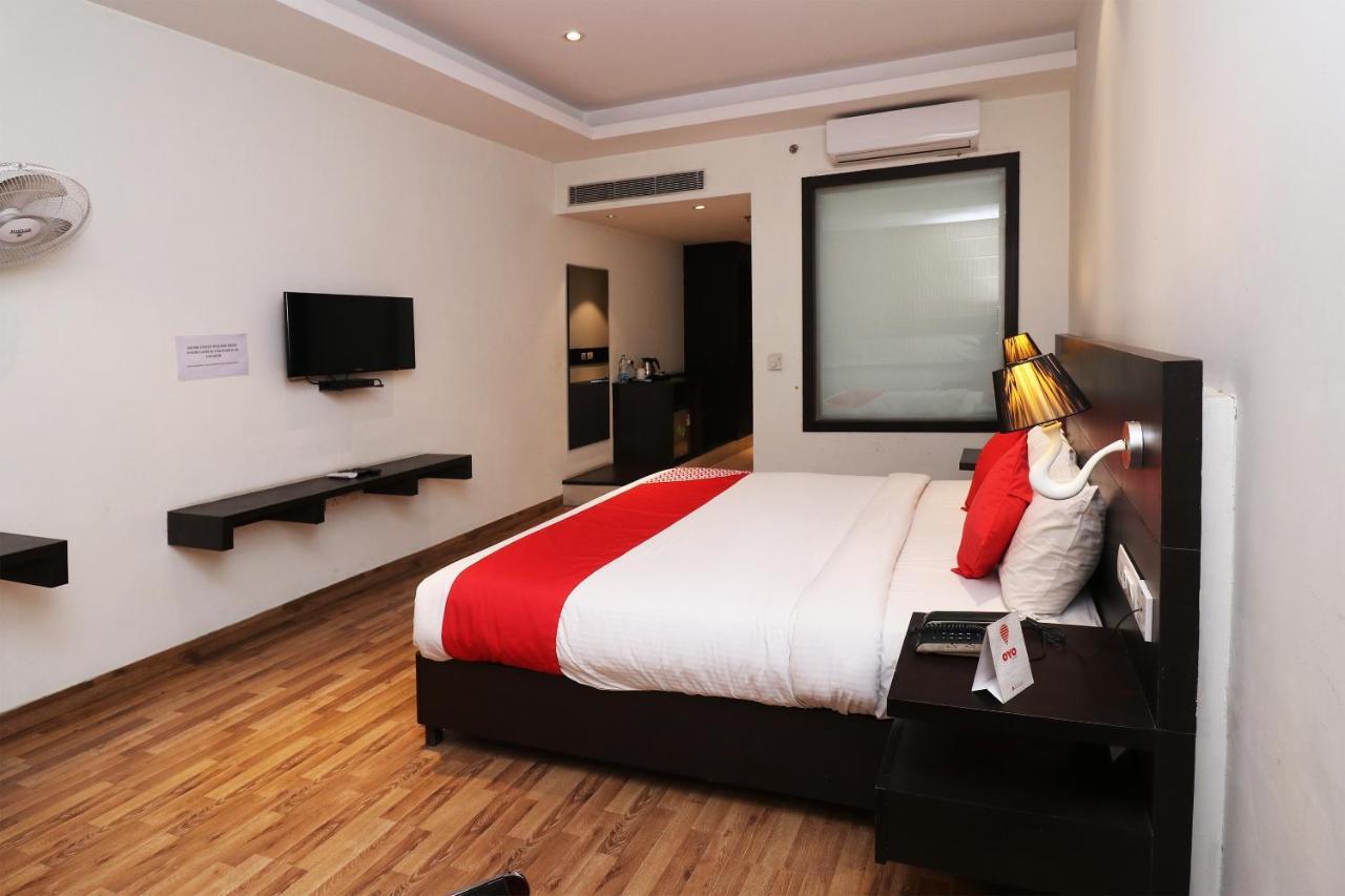 Capital O 19296 Joy Inn & Suites Bhiwadi Екстериор снимка